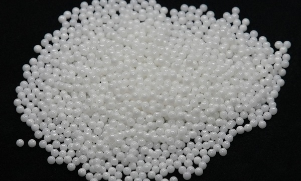 從科學角度，探討氧化鋯的制備方法和物理性質(zhì)